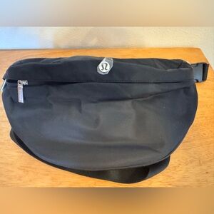 NWT Lululemon Large Classic Belt Bag Black